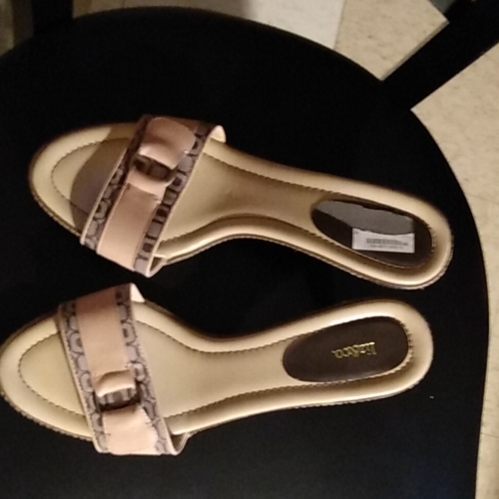 Liz&co heeled sandals